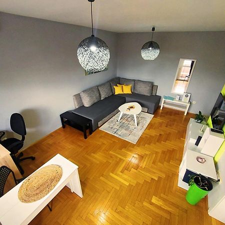 Xo Apartman Sremska Mitrovica Eksteriør billede