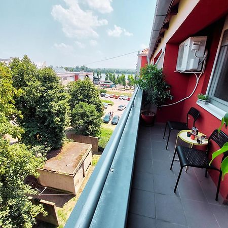 Xo Apartman Sremska Mitrovica Eksteriør billede